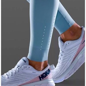 COPY - Lululemon zoned in tight 27” leggings